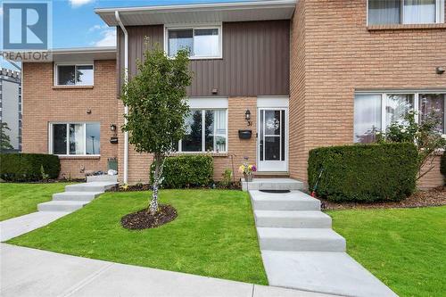 82 Finch Drive Unit# 31, Sarnia, ON - Outdoor With Facade