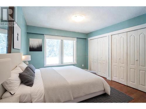 Primary Bedroom - 1557 Nichol Road, Revelstoke, BC - Indoor Photo Showing Bedroom