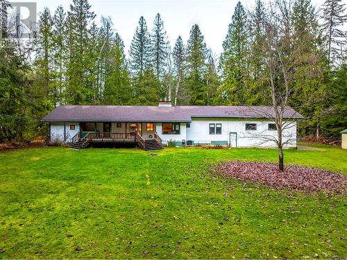 1557 Nichol Road, Revelstoke, BC - Outdoor