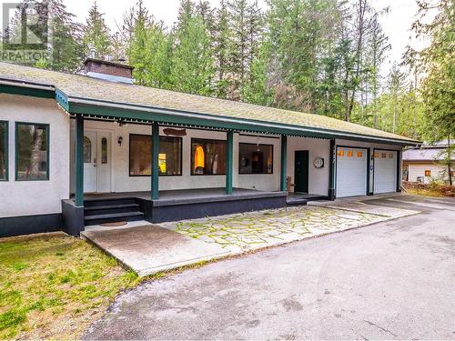 1557 Nichol Road, Revelstoke, BC - Outdoor