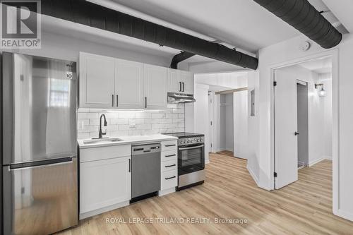 202 - 330 Clarence Street, London, ON - Indoor Photo Showing Kitchen With Stainless Steel Kitchen