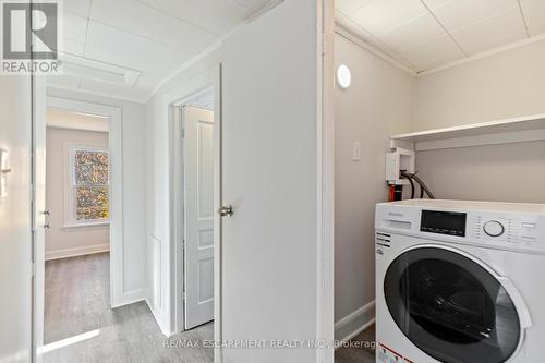 4599 Fourth Avenue, Niagara Falls, ON - Indoor Photo Showing Laundry Room