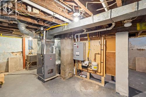 4599 Fourth Avenue, Niagara Falls, ON - Indoor Photo Showing Basement