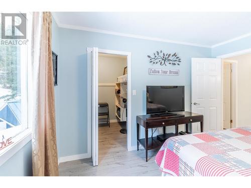 4315 Rainbow Drive, Canim Lake, BC - Indoor Photo Showing Bedroom