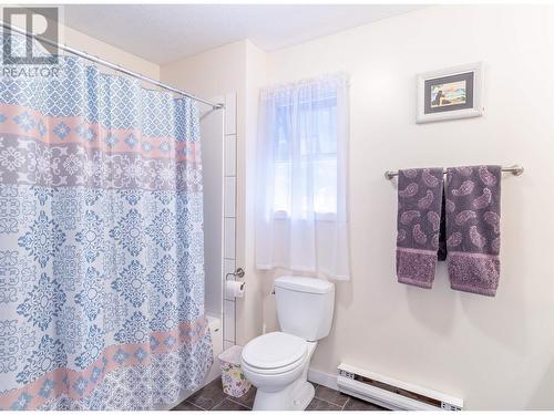 4315 Rainbow Drive, Canim Lake, BC - Indoor Photo Showing Bathroom