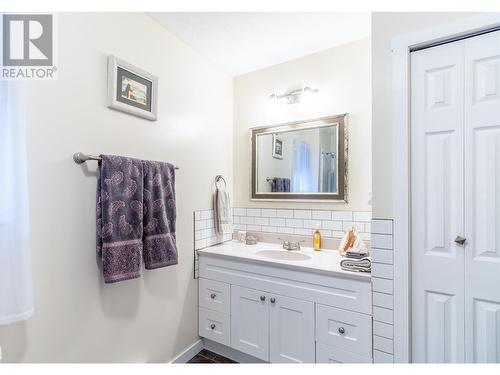 4315 Rainbow Drive, Canim Lake, BC - Indoor Photo Showing Bathroom