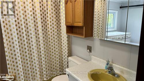 29 Paxton Street, Huron-Kinloss, ON - Indoor Photo Showing Bathroom