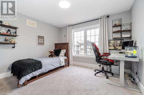 8788 Dogwood Crescent, Niagara Falls, ON - Indoor Photo Showing Bedroom