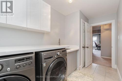 8788 Dogwood Crescent, Niagara Falls, ON - Indoor Photo Showing Laundry Room