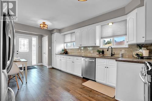 183 Phillip Murray Avenue, Oshawa (Lakeview), ON - Indoor Photo Showing Kitchen With Upgraded Kitchen