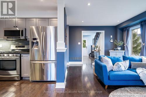 21 Robertson Street, Collingwood, ON - Indoor Photo Showing Kitchen With Stainless Steel Kitchen