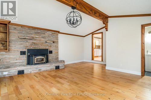 90 Edgewater Road, Wasaga Beach, ON - Indoor With Fireplace