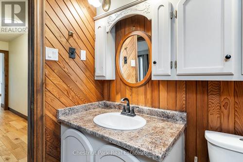 90 Edgewater Road, Wasaga Beach, ON - Indoor Photo Showing Bathroom