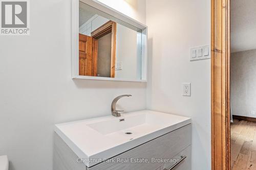 90 Edgewater Road, Wasaga Beach, ON - Indoor Photo Showing Bathroom