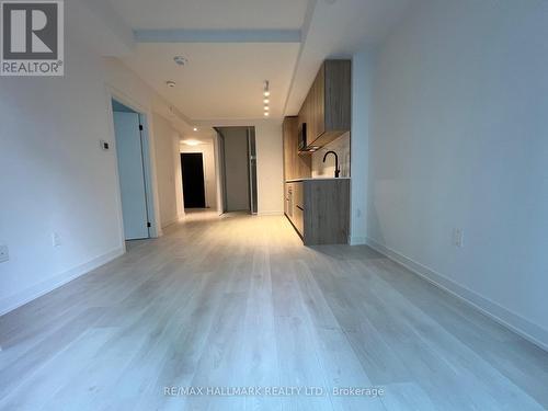 818 - 117 Broadway Avenue, Toronto, ON - Indoor