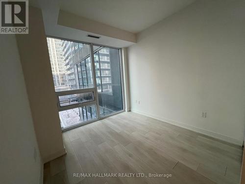 818 - 117 Broadway Avenue, Toronto, ON - Indoor Photo Showing Other Room