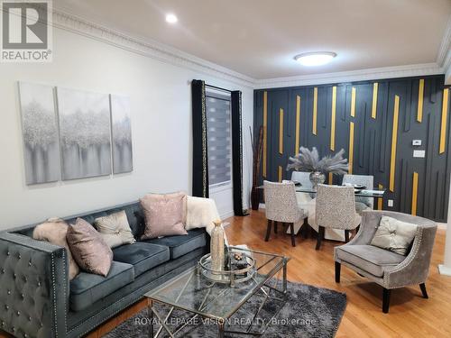 167 Golden Meadow Drive, Markham, ON - Indoor Photo Showing Living Room