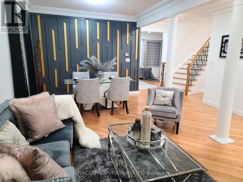 167 Golden Meadow Drive, Markham, ON - Indoor Photo Showing Kitchen