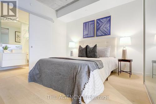 711 - 383 Sorauren Avenue, Toronto, ON - Indoor Photo Showing Bedroom