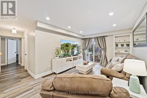 63 - 2530 Northampton Boulevard, Burlington, ON - Indoor Photo Showing Living Room