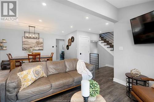 35 Mill Street, Kingsville, ON - Indoor Photo Showing Living Room