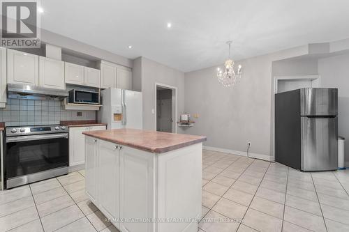 3022 Bayview Avenue, Toronto, ON - Indoor Photo Showing Kitchen