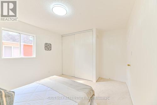 40 Eric Clarke Drive, Whitby, ON - Indoor Photo Showing Bedroom