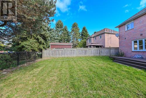 40 Eric Clarke Drive, Whitby, ON - Outdoor