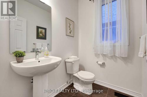 109 Auckland Drive, Whitby, ON - Indoor Photo Showing Bathroom