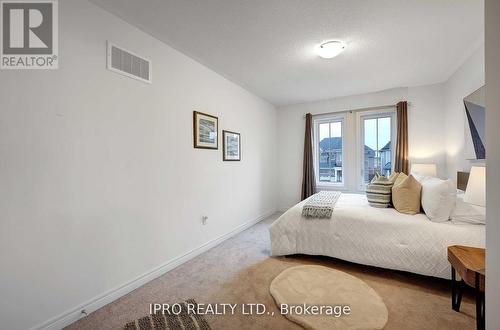 109 Auckland Drive, Whitby, ON - Indoor Photo Showing Bedroom