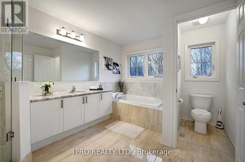 109 Auckland Drive, Whitby, ON - Indoor Photo Showing Bathroom