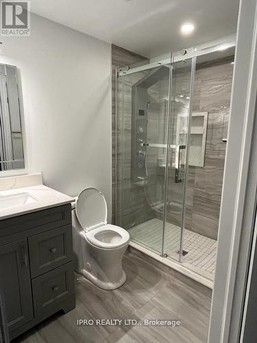 109 Auckland Drive, Whitby, ON - Indoor Photo Showing Bathroom