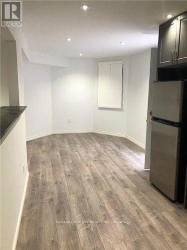 1183 Windgrove Square, Pickering, ON - Indoor Photo Showing Kitchen