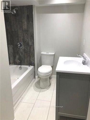 1183 Windgrove Square, Pickering, ON - Indoor Photo Showing Bathroom