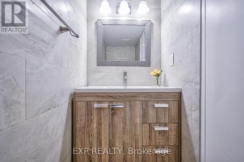 401 - 60 Inverlochy Boulevard, Markham, ON - Indoor Photo Showing Bathroom