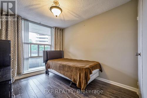 401 - 60 Inverlochy Boulevard, Markham, ON - Indoor Photo Showing Bedroom