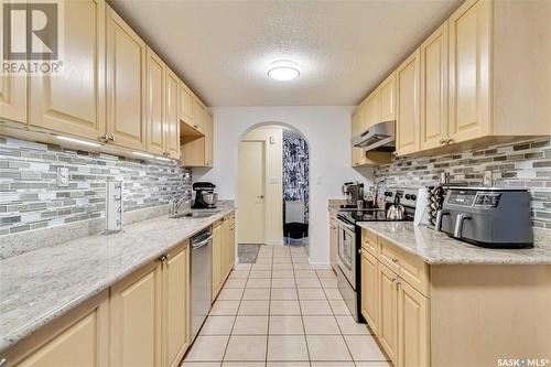 28 2707 7Th Street E, Saskatoon, SK - Indoor Photo Showing Kitchen With Upgraded Kitchen