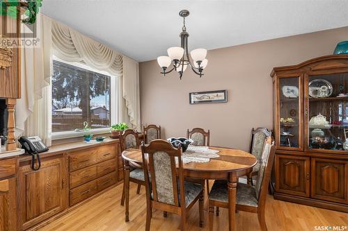 1008 Northumberland Avenue, Saskatoon, SK - Indoor Photo Showing Dining Room