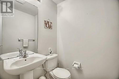 52 - 175 Stanley Street, Barrie, ON - Indoor Photo Showing Bathroom