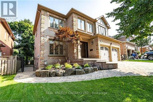 1621 Bayshire Drive, Oakville, ON - Outdoor