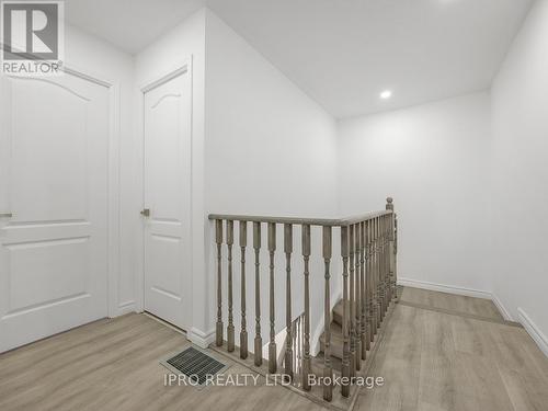 305 - 35 Strangford Lane, Toronto, ON - Indoor Photo Showing Other Room