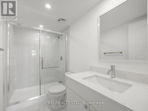 305 - 35 Strangford Lane, Toronto, ON - Indoor Photo Showing Bathroom