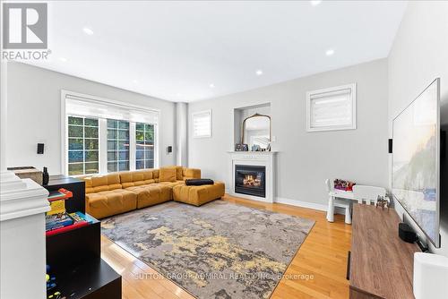 43 Grand Oak Drive, Richmond Hill, ON - Indoor Photo Showing Living Room With Fireplace