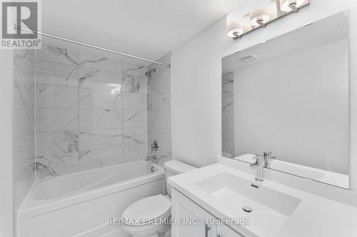 338 - 100 Honeycrisp Crescent, Vaughan, ON - Indoor Photo Showing Bathroom