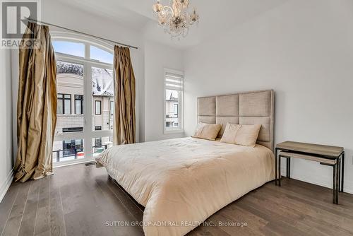 34 Globemaster Lane S, Richmond Hill, ON - Indoor Photo Showing Bedroom