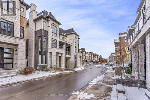 34 Globemaster Lane S, Richmond Hill, ON - Outdoor With Facade