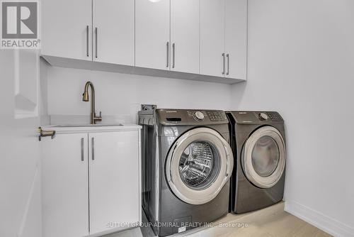 34 Globemaster Lane S, Richmond Hill, ON - Indoor Photo Showing Laundry Room