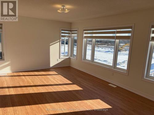 2 Prudhoe Terrace, Barrie, ON - Indoor Photo Showing Other Room