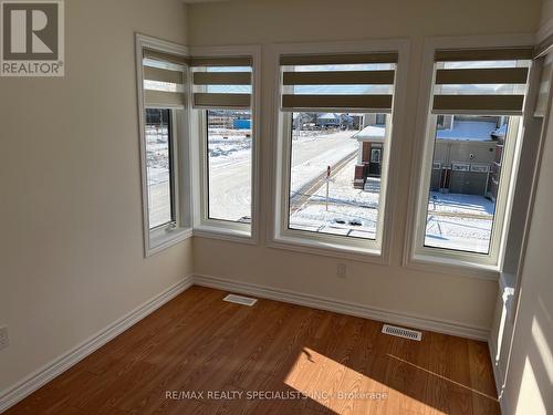 2 Prudhoe Terrace, Barrie, ON - Indoor Photo Showing Other Room