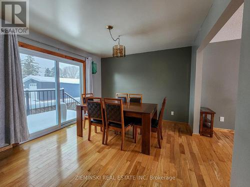 143 Tamarack Street, Iroquois Falls, ON - Indoor Photo Showing Dining Room